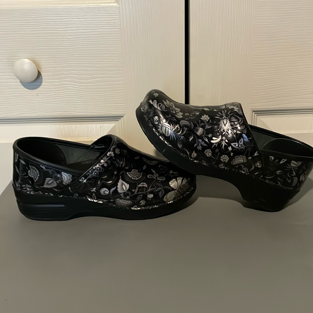 Dansko Clogs sz 39 pre-owned